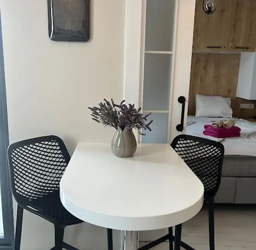 Apartman Camelia 12 1+1 On Cleopatra With Partly Seaview